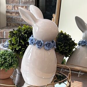 NEW! LARGE Shabby Chic Vintage Inspired Ceramic Blue Roses White Bunny Rabbit